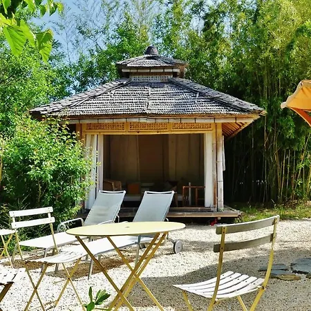 Bed & Breakfast Mas Escombelle 4*