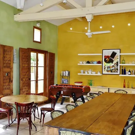 Bed & Breakfast Mas Escombelle 4*