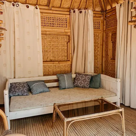 Mas Escombelle Bed & Breakfast 4*