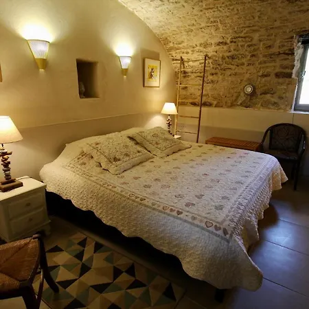 Mas Escombelle Bed & Breakfast