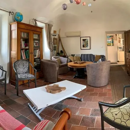 Bed & Breakfast Mas Escombelle 4*