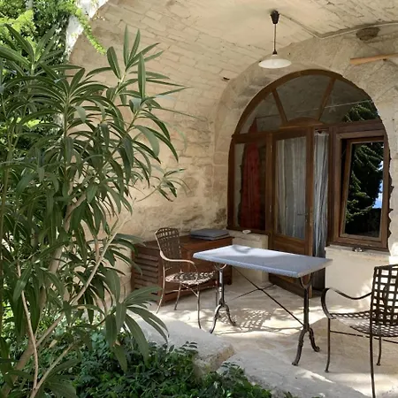 Mas Escombelle Bed & Breakfast 4*