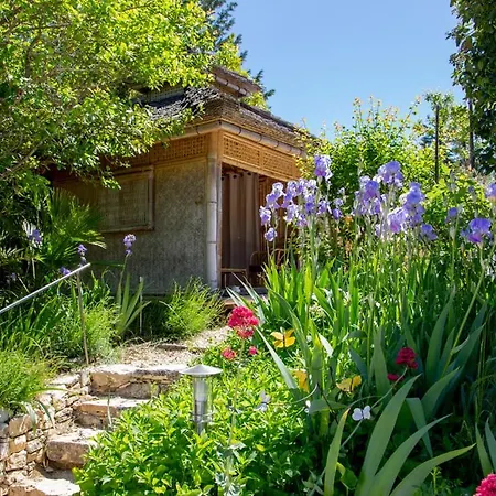 Mas Escombelle Bed & Breakfast 4*